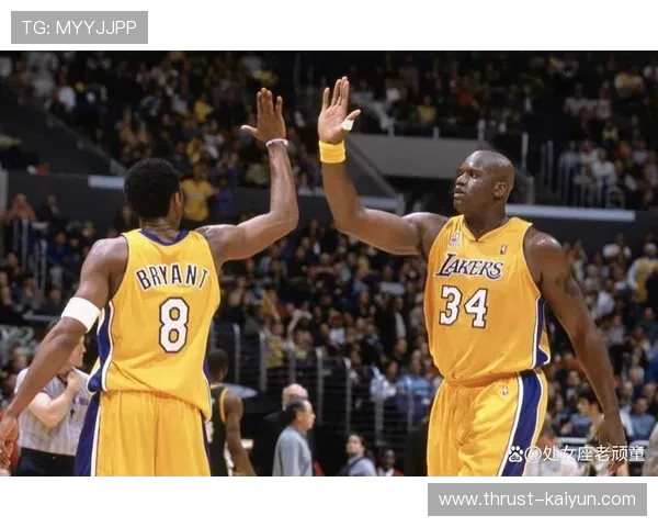 足球巨星与科比谁更具传奇色彩一场跨界比较的巅峰对决