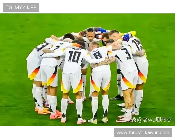 足球巨星聚首牌桌展开对决 竞技场外的另一场精彩较量