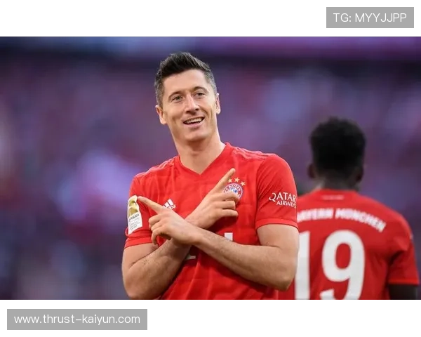 近十年全球足球十大最强球星盘点与全面分析 近十年全球足球十大最强球星盘点与全面分析